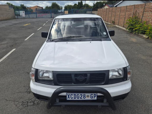 NISSAN HARDBODY LONG WHEEL BASE BAKKIE