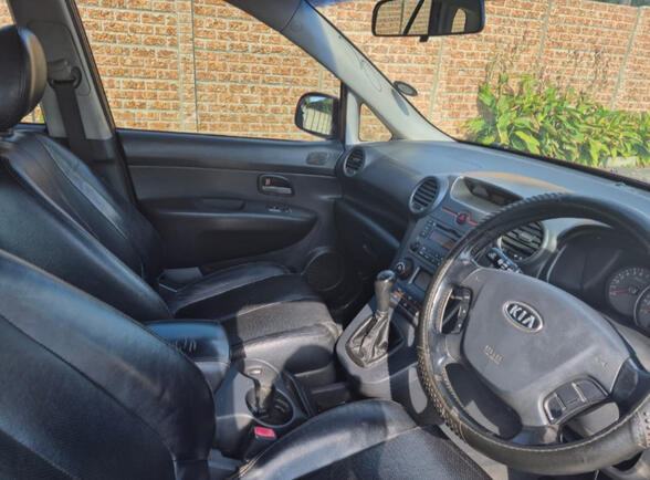 2008 KIA CLARENS MANUAL PETROL 7 SEATER
