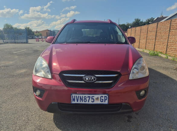 2008 KIA CLARENS MANUAL PETROL 7 SEATER