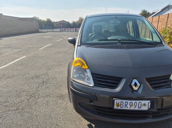 RENAULT MODUS HATCHBACK. MANUAL RENAULT MODUS HATCHBACK. MANUAL