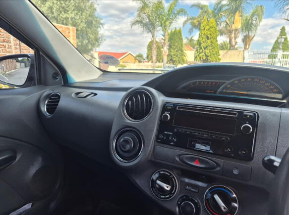 RENAULT MODUS HATCHBACK. MANUAL